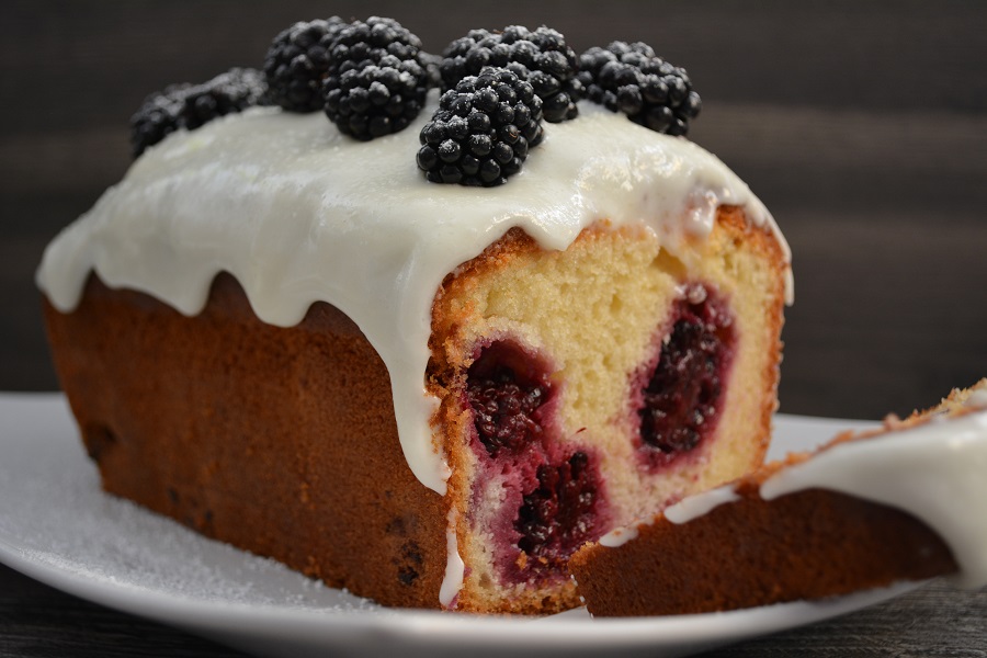 Brombeer Rührkuchen im Kasten - Der Kuchenbäcker