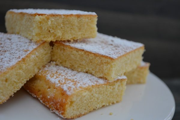 Zitronen Brownies mit weißer Schokolade - Der Kuchenbäcker