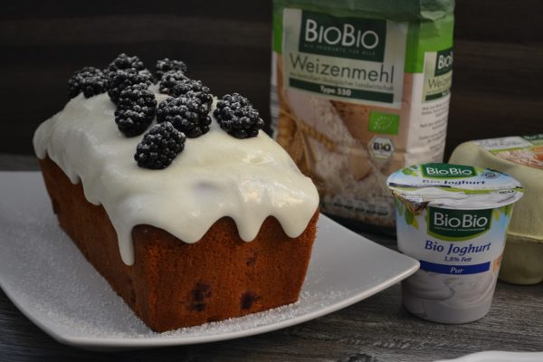 Brombeer Rührkuchen im Kasten - Der Kuchenbäcker