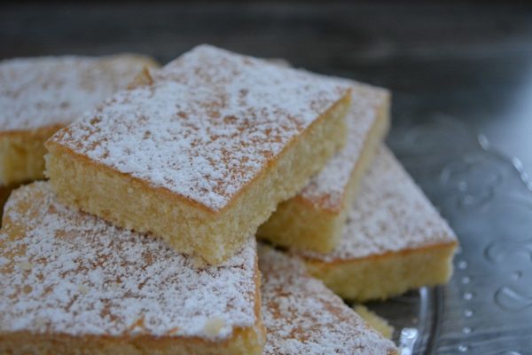 Zitronen Brownies mit weißer Schokolade - Der Kuchenbäcker