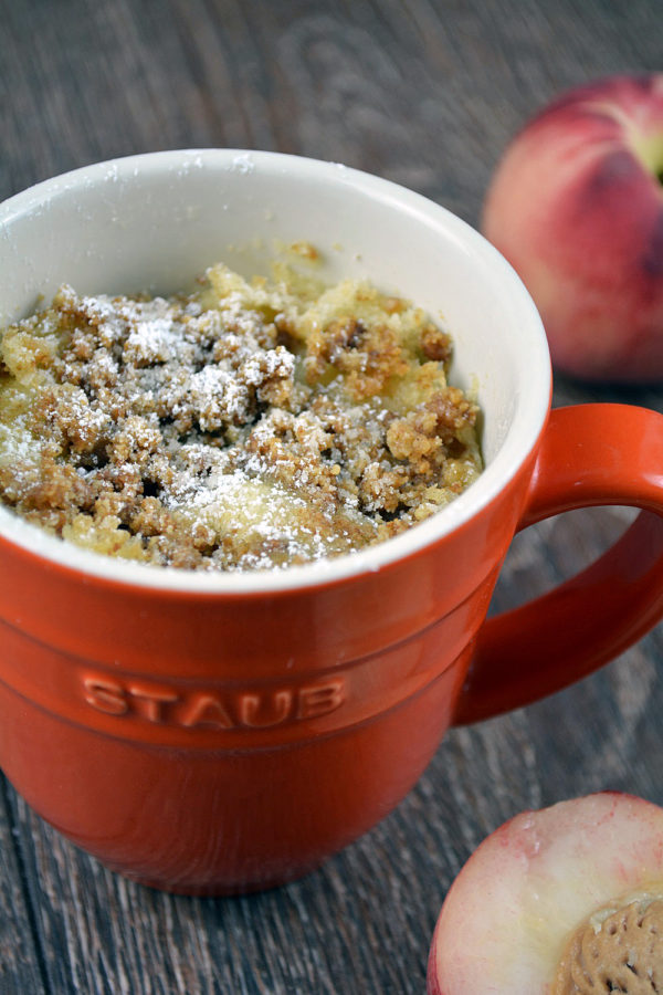 {Mug Cake Monday} Pfirsich Streusel Tassenkuchen - Der Kuchenbäcker