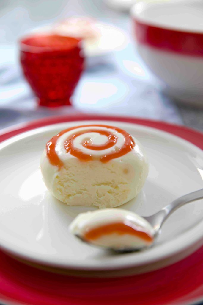 Zitronenpudding mit Konfitürespiegel - erfrischend sommerlich