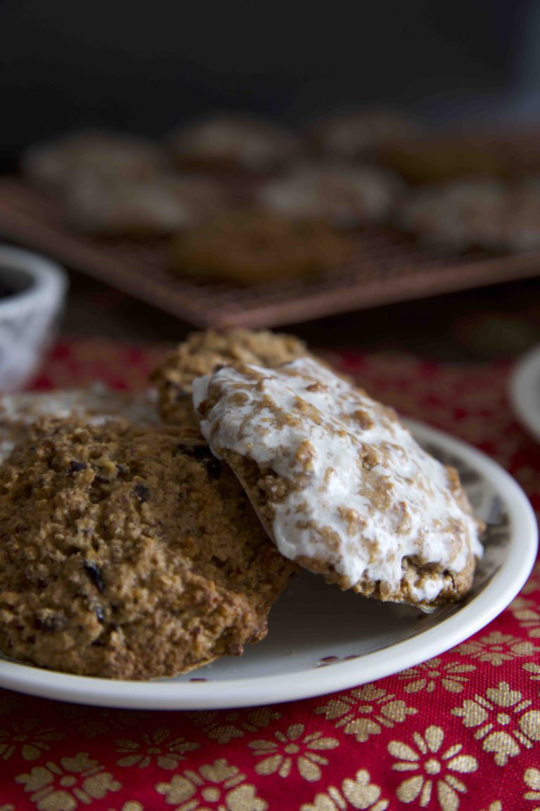 Oblaten Lebkuchen mit Trockenpflaumen Oblaten Lebkuchen mit Trockenpflaumen