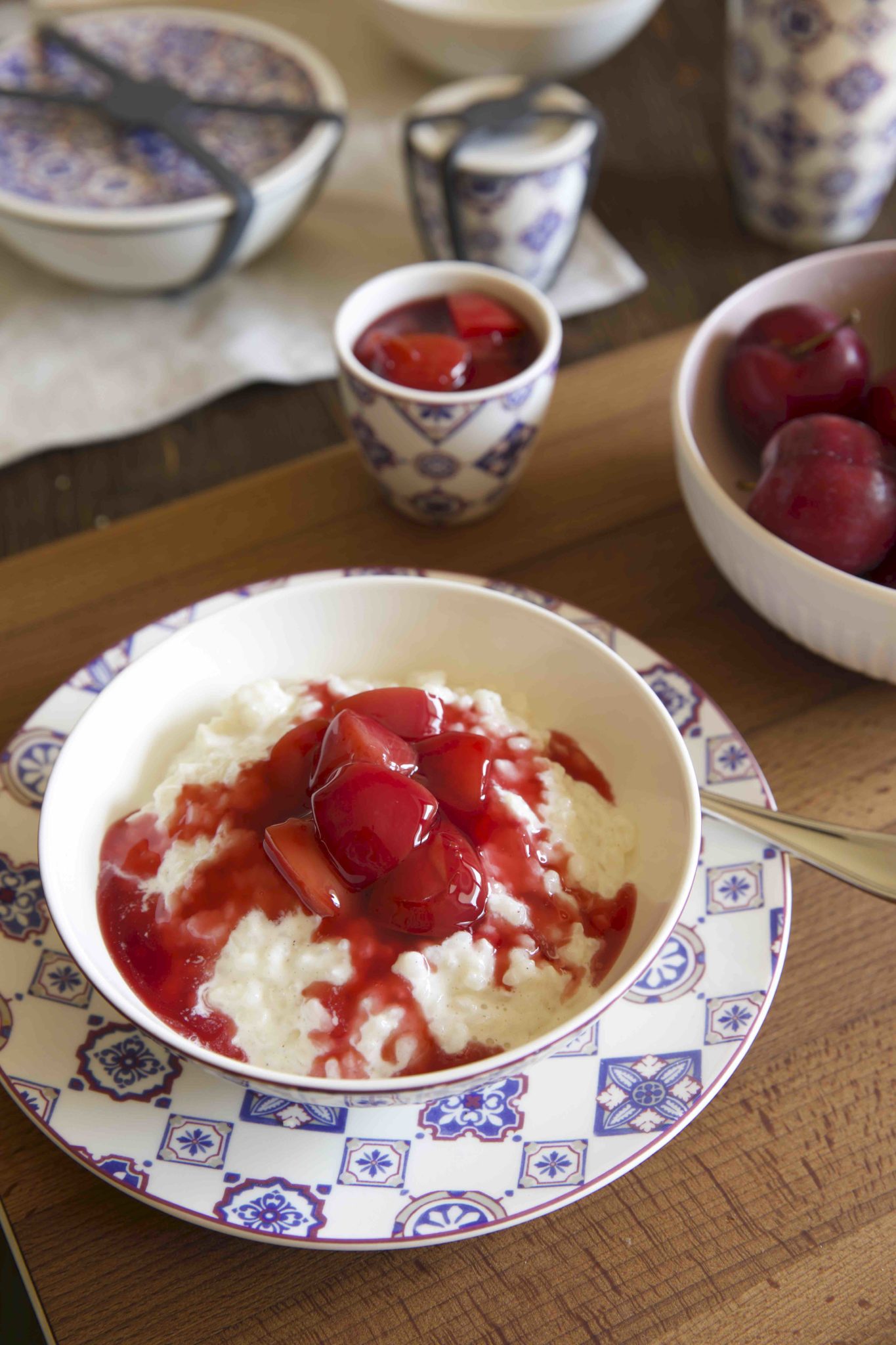 Milchreis mit Pflaumenkompott Milchreis mit Pflaumenkompott