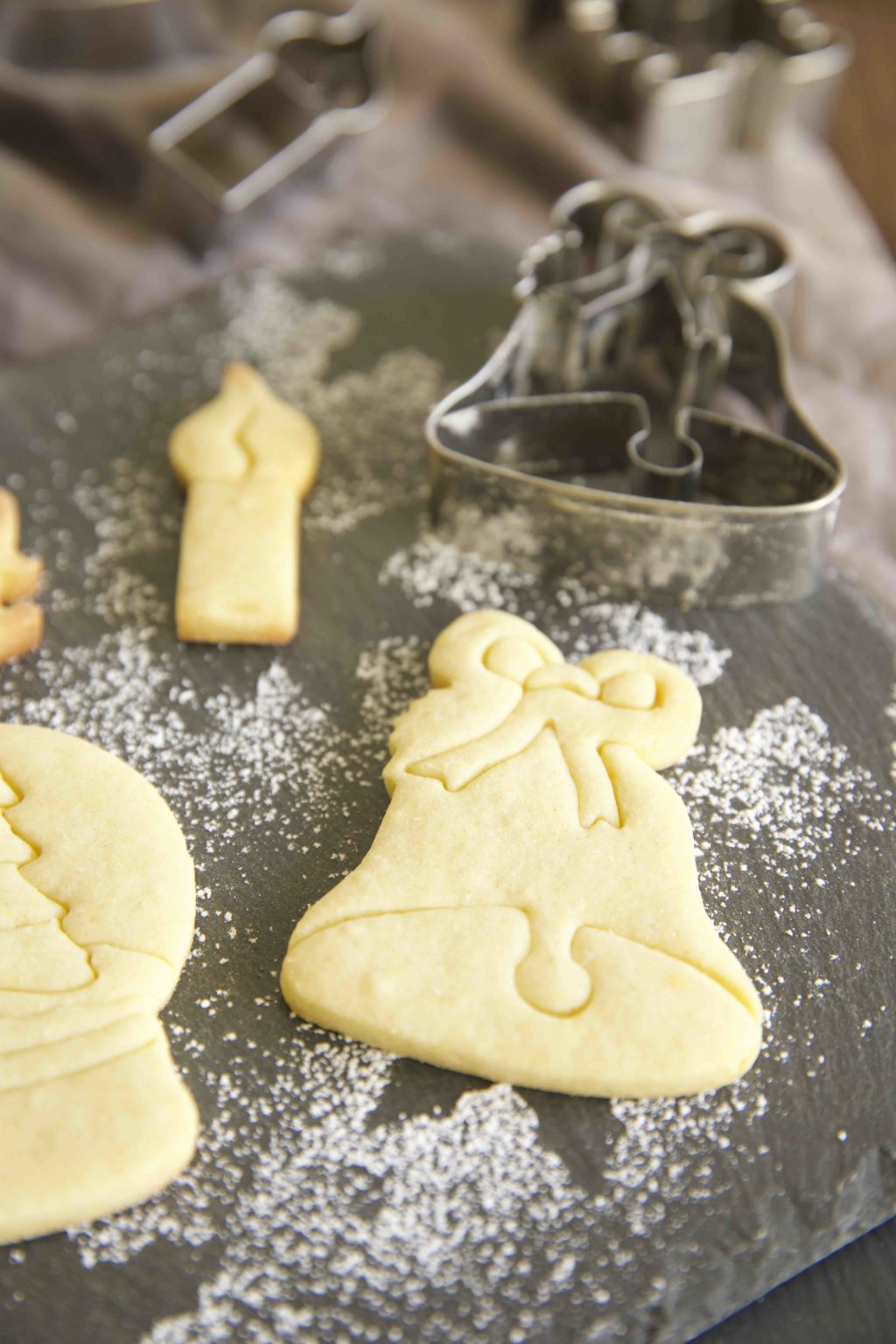 Ausstecherle mit Präge-Ausstecher - Der Kuchenbäcker