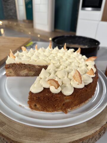 Apfel Zimt Kuchen mit Ahornsirup Buttercreme