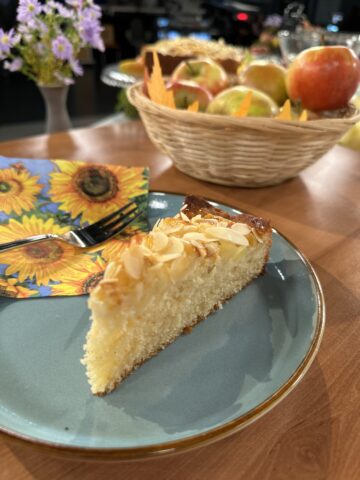 Apfelkuchen mit Marzipan