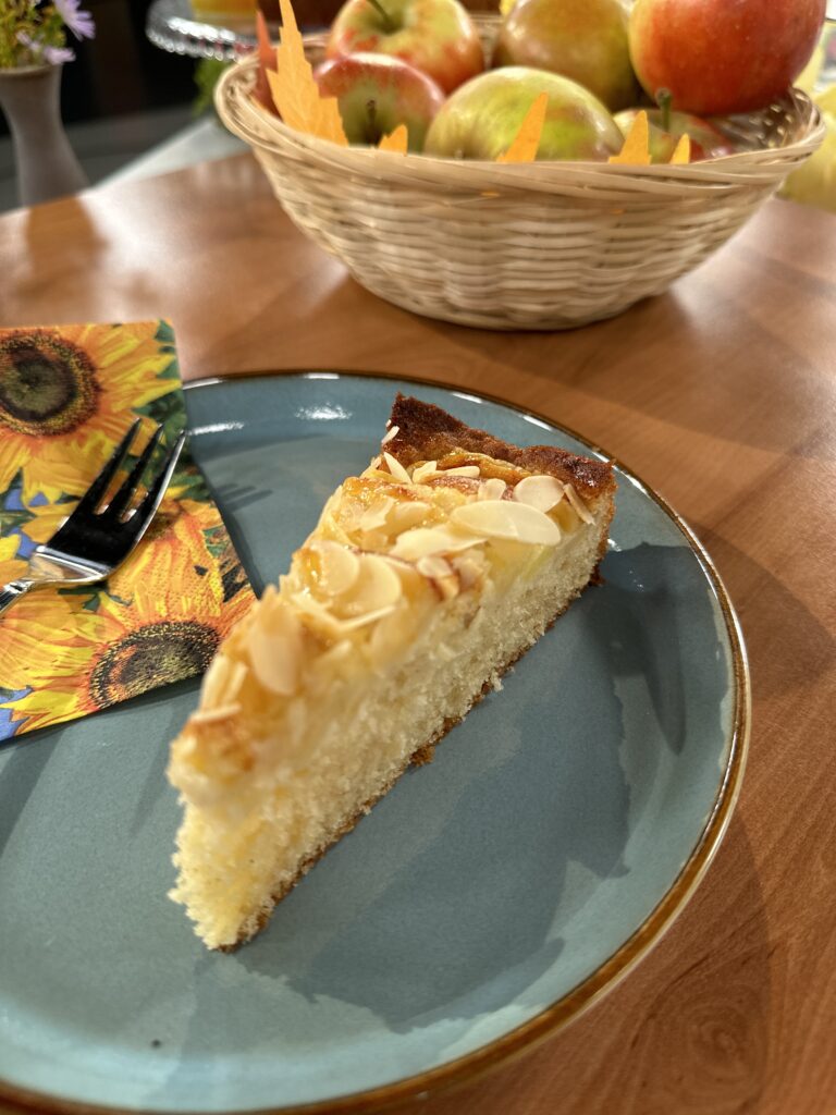 Apfelkuchen mit Marzipan